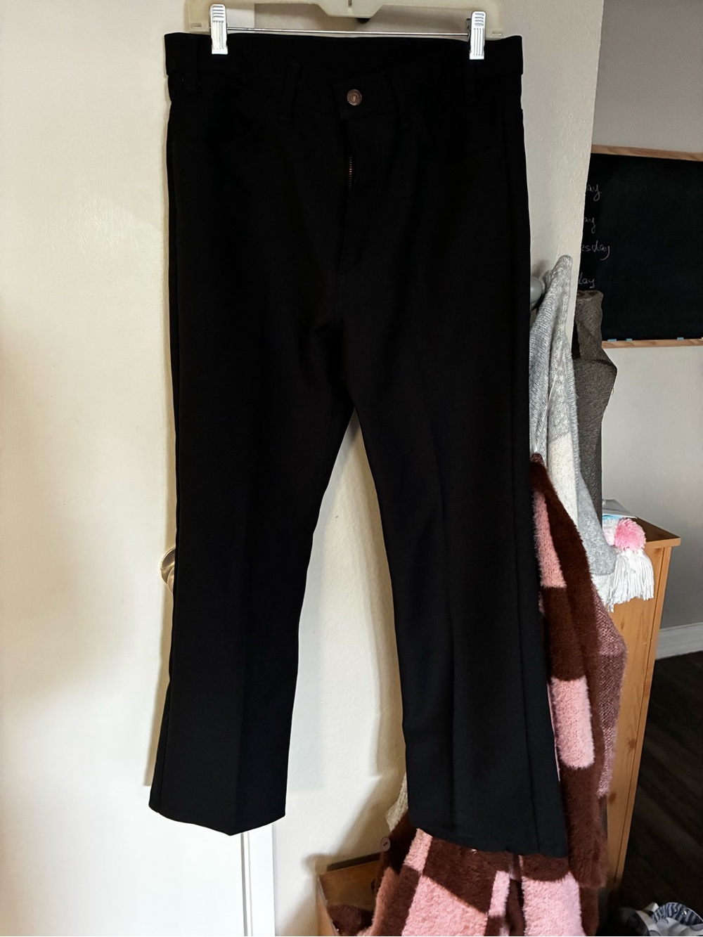 Levi's Women's Black Straight-Leg Pants Size Large